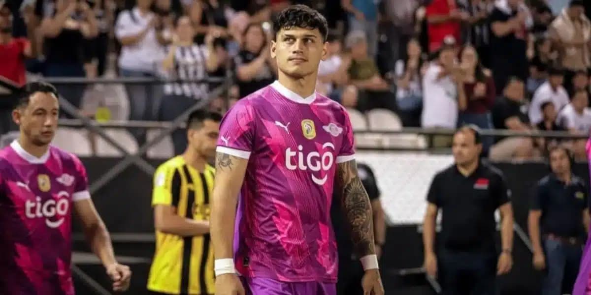 São Paulo define lateral de seleção pro lugar de C.Paulista – (Foto Internet) São Paulo define lateral de seleção pro lugar de C.Paulista – (Foto Internet)