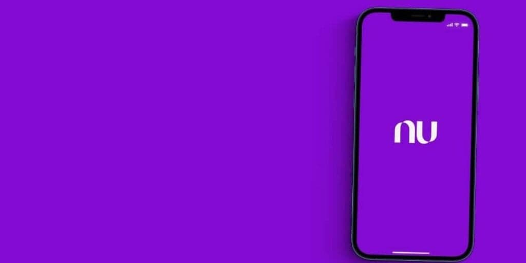 “Precisamos”: Nubank cancela contas em massa, gera fúria e faz comunicado aos clientes