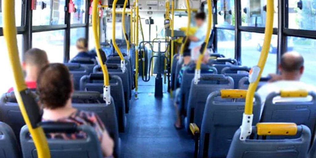 Pode comemorar, grande vitória: Nova lei em vigor garante passagem de GRAÇA nos ônibus de São Paulo