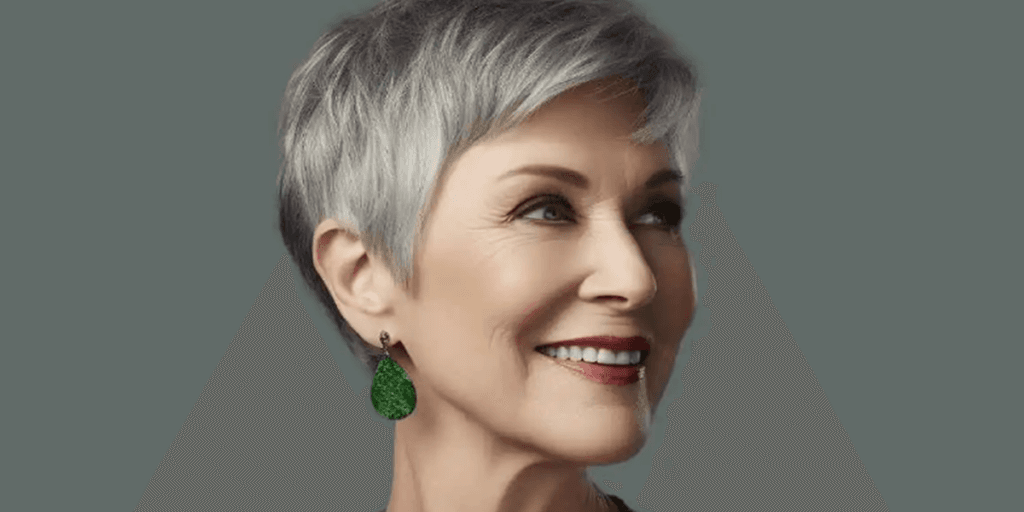 Curtinhos, modernos e perfeito às grisalhas: 8 cortes de cabelo para senhoras rejuvenescerem em 2024