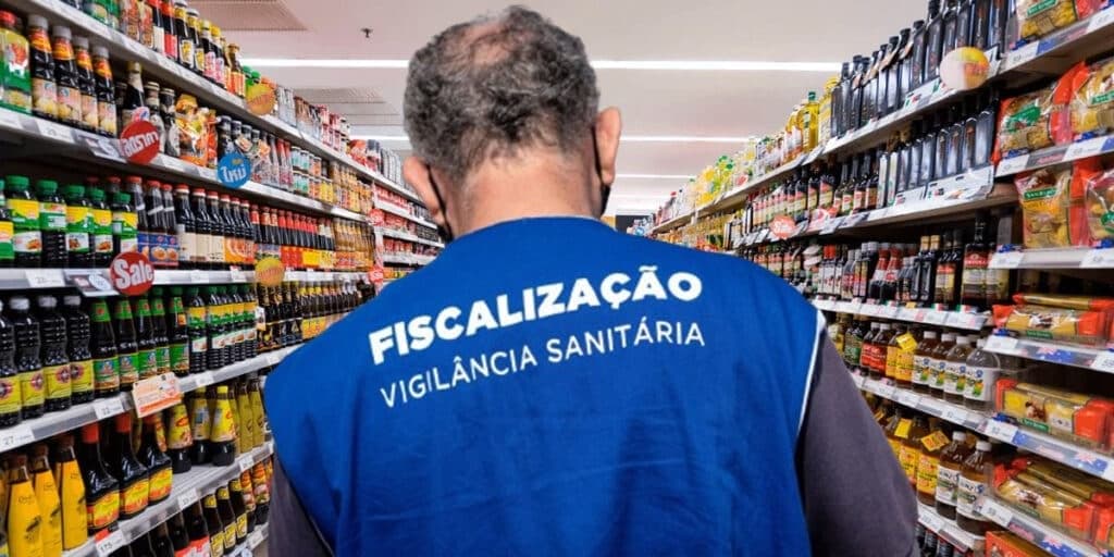 Sujeira, mofo e 1,3 toneladas de comida no lixo: Ordem da ANVISA e o fechamento urgente de 5 supermercados