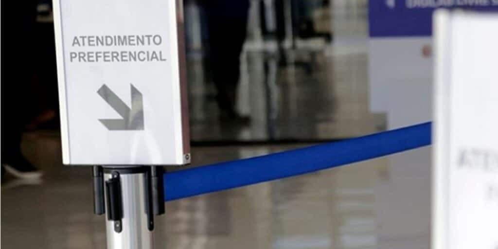 Idosos tem direito a atendimento preferencial (Foto: Reprodução/ Internet)
