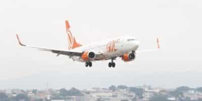 Avião da companhia aérea Gol (Foto: Reprodução / Celso Tavares/G1)
