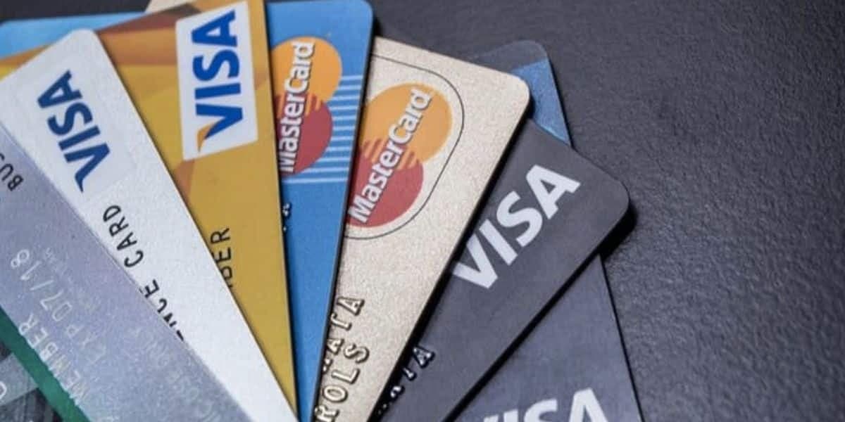 Cartões Visa e Mastercard (Foto: Reprodução / Internet)