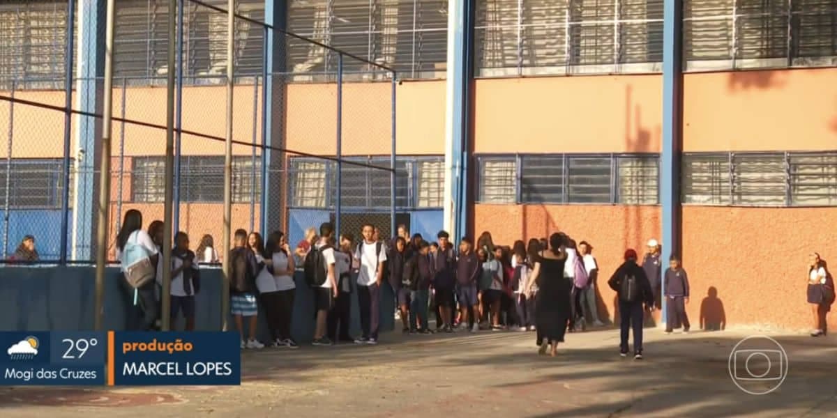 Crianças nas escolas (Foto: Reprodução / Globo)