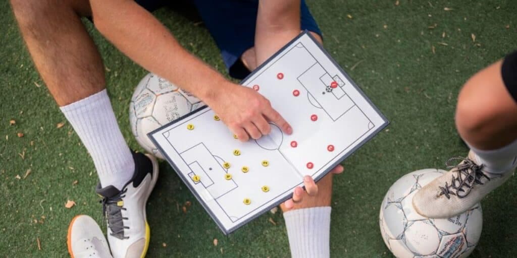 "Terminaremos nossa relação": Jornal da Globo confirma demissão de técnico amado que para o mundo do futebol