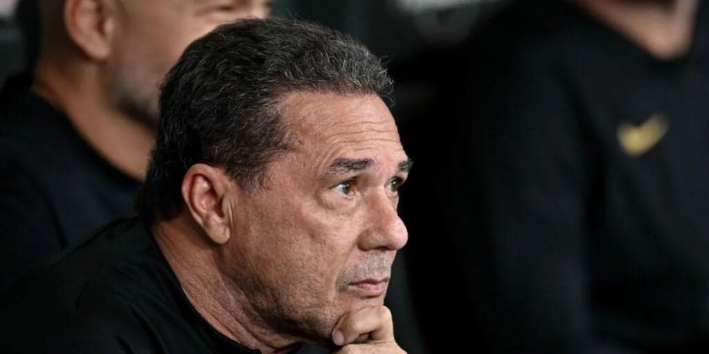 http://tvfoco.uai.com.br/wp-content/uploads/2015/05/Daniela-Mercury.jpg
