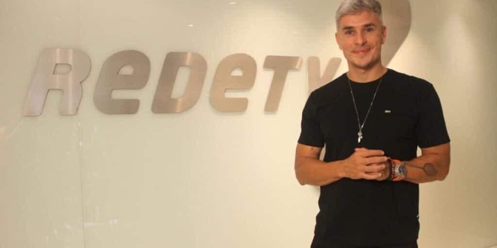 RedeTV! anuncia a contratação de Ivan Moré