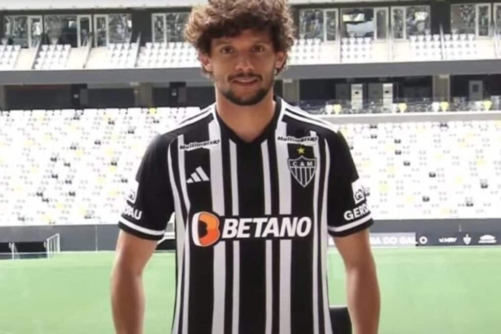 Cuca é comunicado sobre notícia de venda de Scarpa no Atlético-MG para vestir azul
