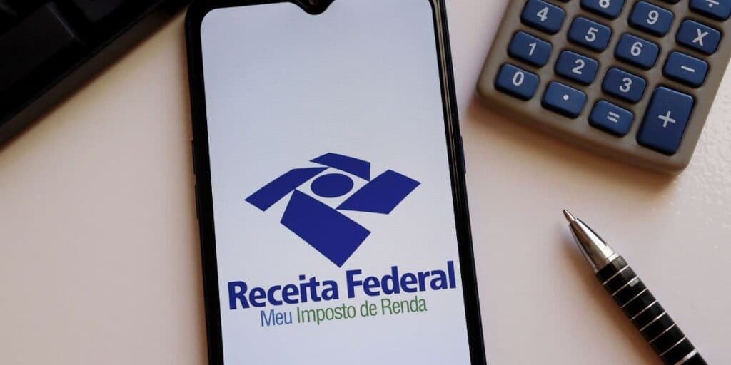 Alerta da Receita: Como declarar o Imposto de Renda em 2 passos simples e segredo para fugir da Malha Fina