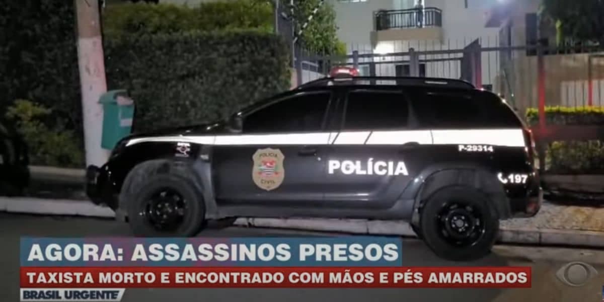 Polícia em apartamento (Foto: Reprodução / Band)
