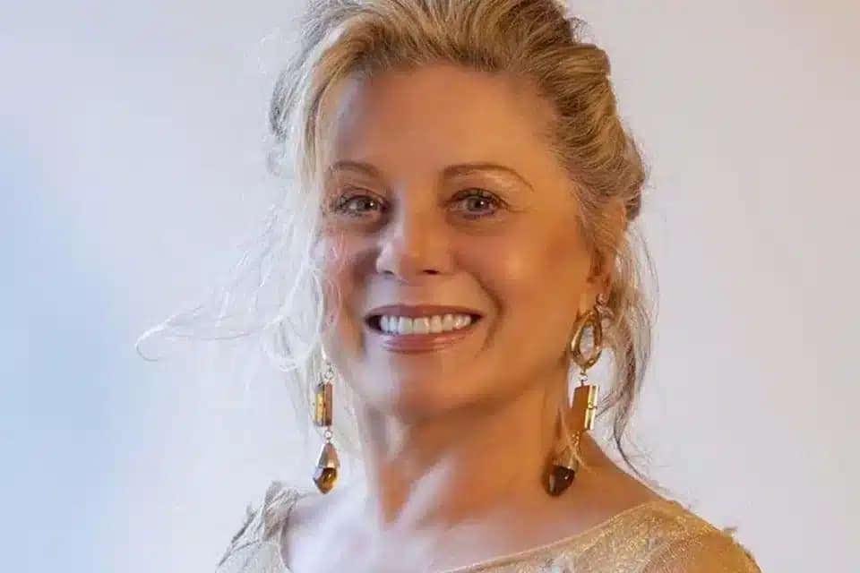 http://tvfoco.uai.com.br/wp-content/uploads/2015/05/Daniela-Mercury.jpg