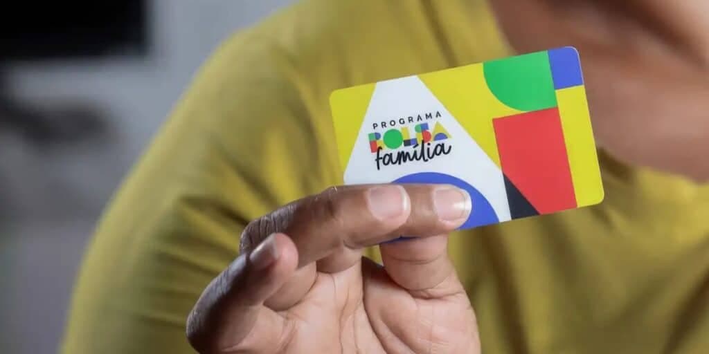 PIX de R$ 2 mil, extra de R$ 200 e Bolsa Família na lista: Nova lei de Lula chega com 3 maiores VITÓRIAS do ano