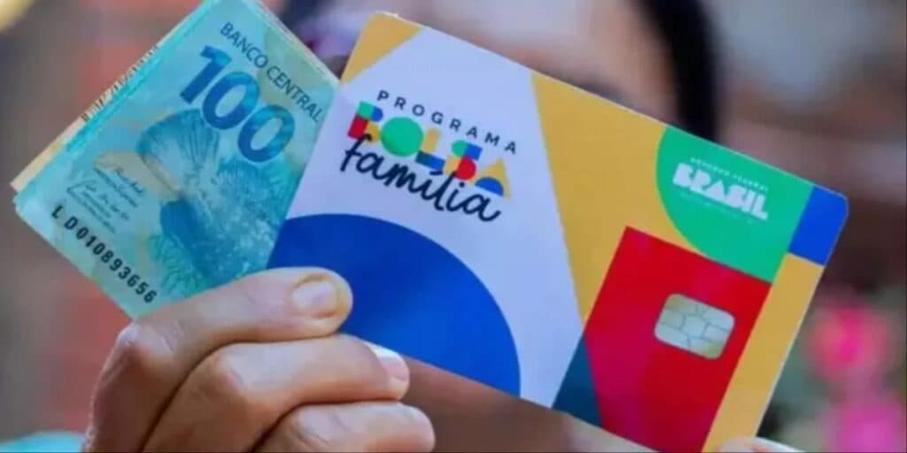 Beneficiários pulando de alegria: Bolsa Família paga valor extra em fevereiro e você pode receber