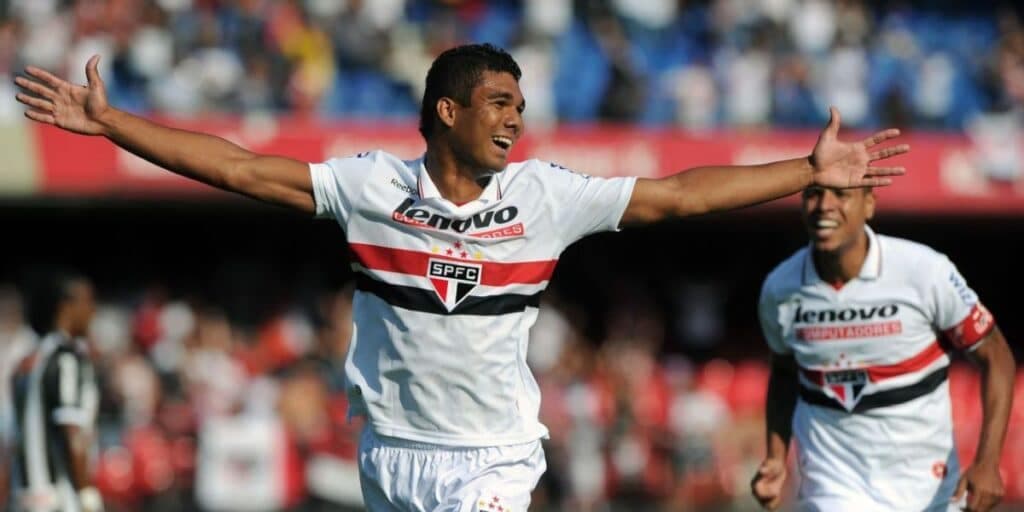 Casemiro iniciou sua carreira no São Paulo (Reprodução: Internet) Casemiro iniciou sua carreira no São Paulo (Reprodução: Internet)