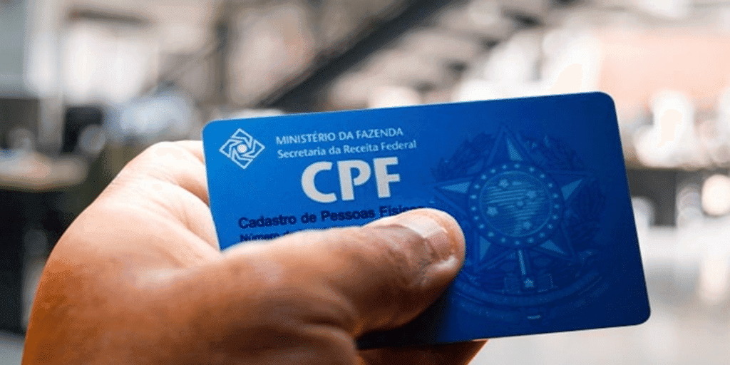 Extinção de documento e alerta a idosos 60+: Nova lei do CPF chega com 7 viradas colossais no Brasil