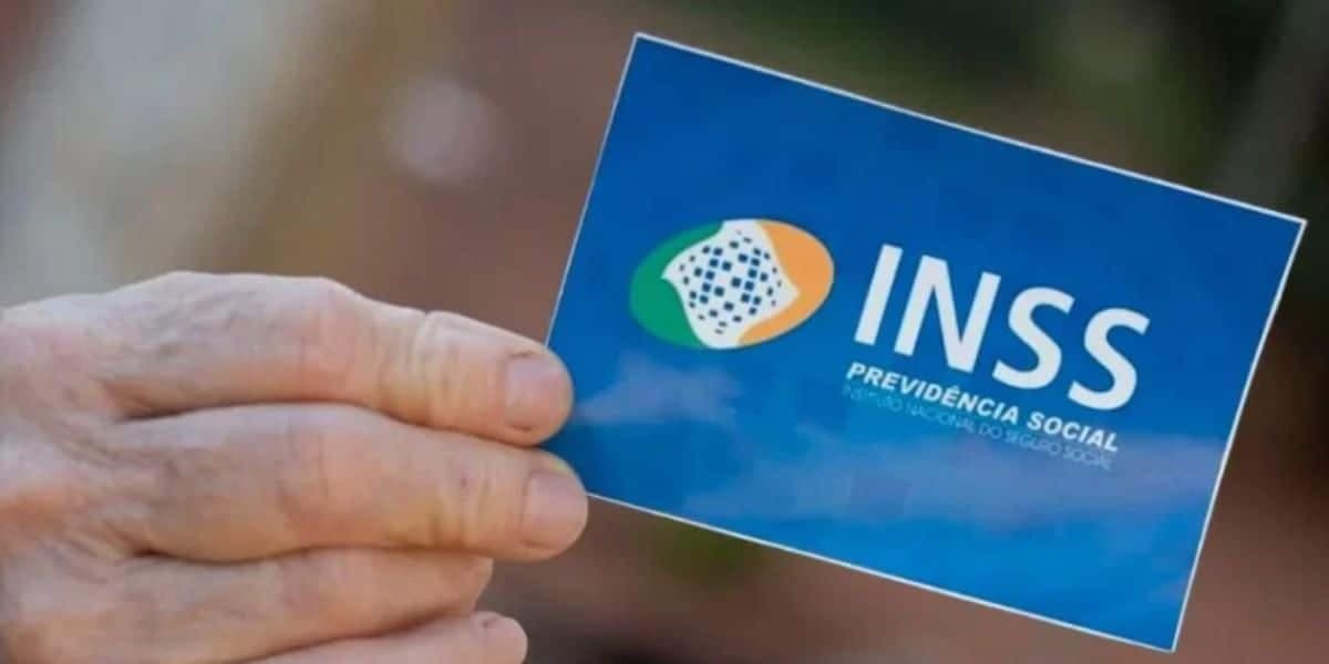 INSS conta com mais de 32 milhões de pessoas aptas a ganhar o 13° salário (Reprodução: Internet)