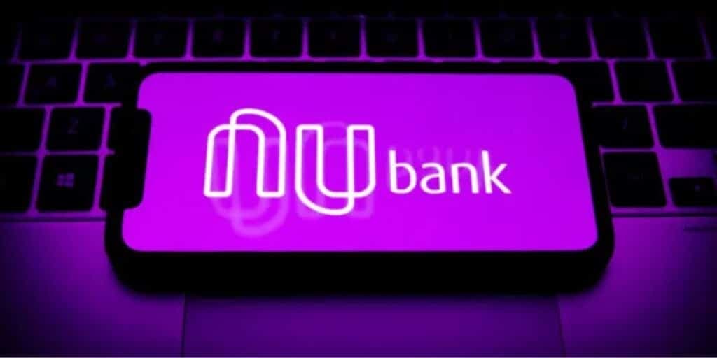 Conta cancelada às pressas, saldo na conta e processo irreversível: Terror chega aos clientes do Nubank