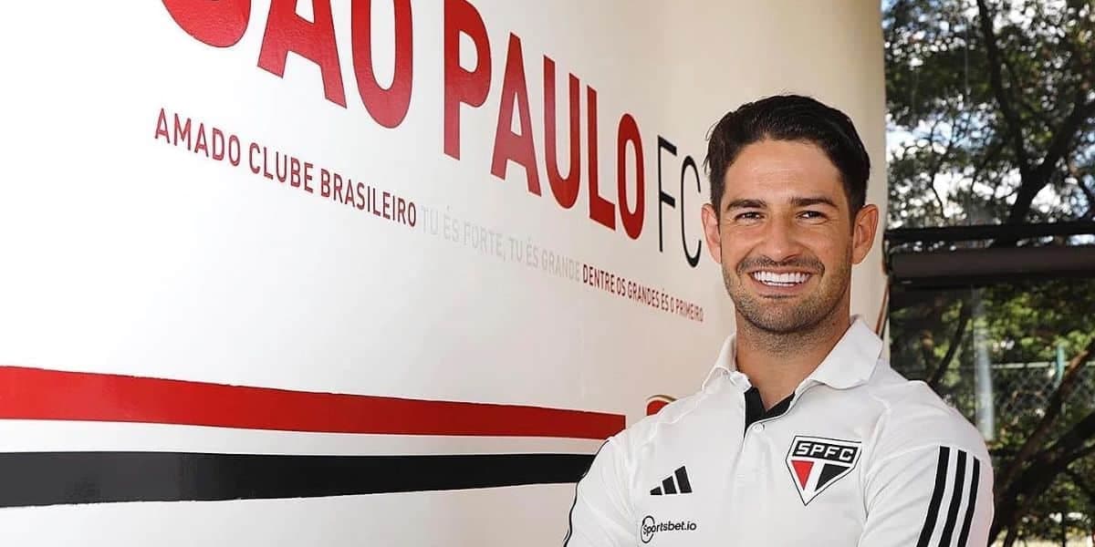 Pato teve 3 passagens pelo São Paulo (Reprodução: Internet)