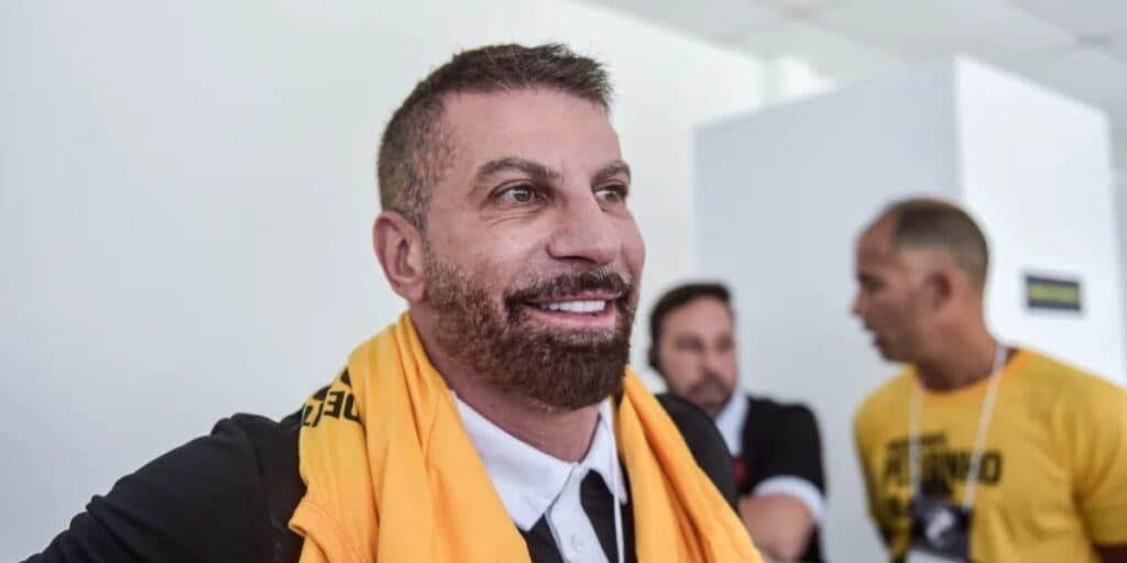 Não joga mais no Fluminense: Pedrinho libera PIX e Vasco sela contratação de R$ 41 milhões junto com Coutinho