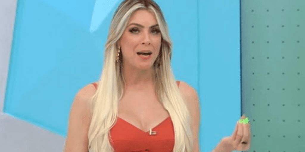 "O cara está com tudo": Renata Fan paralisa Jogo Aberto às pressas com chegada de estrela ao Atlético-MG