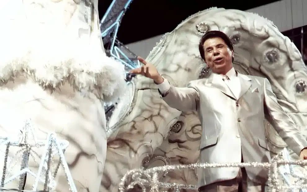 Silvio Santos derrubou a programação do SBT e retransmitiu imagens da Globo (Foto: Reprodução/ Internet)
