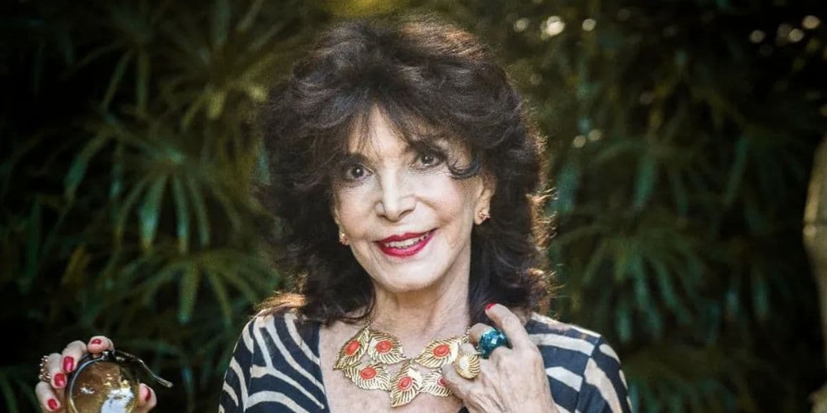 http://tvfoco.uai.com.br/wp-content/uploads/2015/05/Daniela-Mercury.jpg