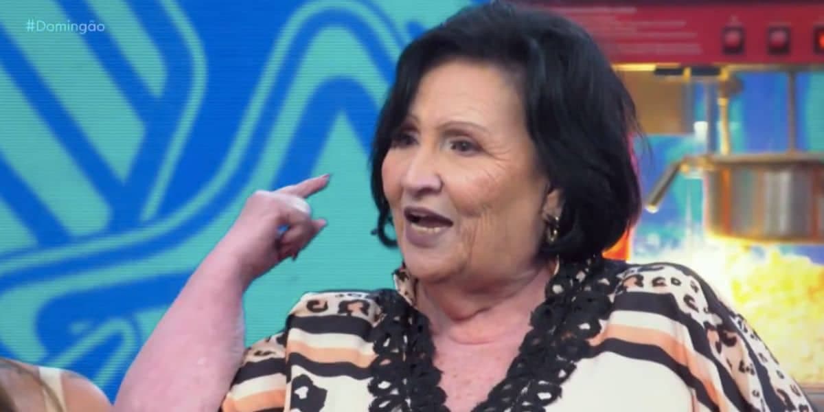 http://tvfoco.uai.com.br/wp-content/uploads/2015/05/Daniela-Mercury.jpg