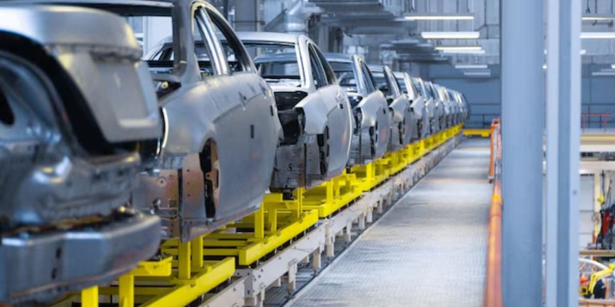 Fábrica de carros (Foto: Reprodução / Freepik)