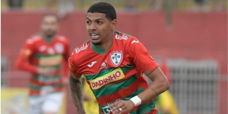 Maceió fez o gol contra o Mirassol que valeu vaga no mata-mata do Paulistão à Lusa CRISTIANO FUKUYAMA/PORTUGUESA