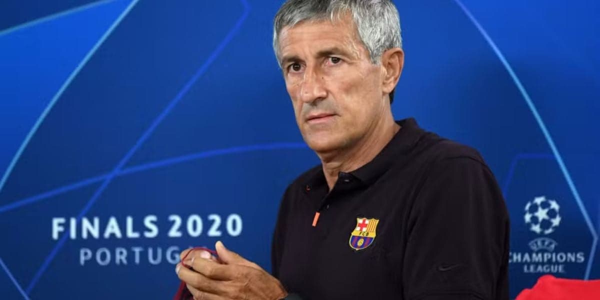 Quique Setién quando treinava o Barcelona — Foto: UEFA - Handout/UEFA via Getty Images