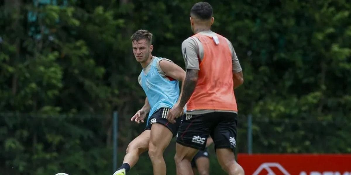 Galoppo durante treino no São Paulo — Foto: Miguel Schincariol/www.saopaulofc.net