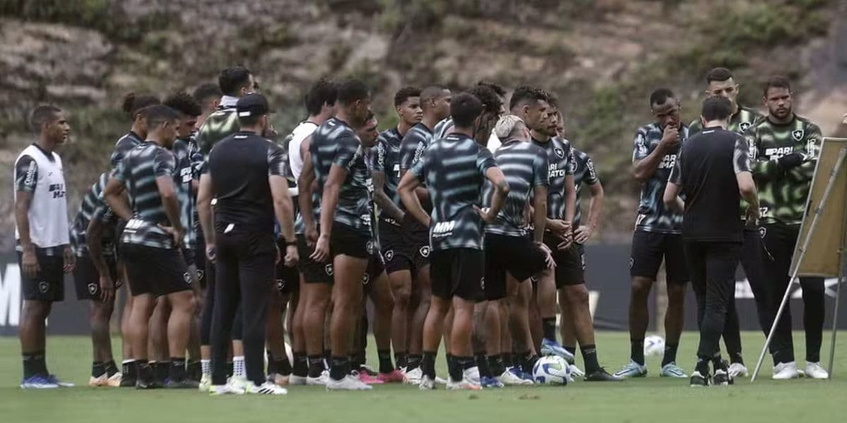 Time do Botafogo no trenno - Foto | Reprodução: Internet