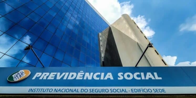 Aposentadoria antecipada: Nova lei do INSS já está em vigor e mudança de idade é confirmada em 2024