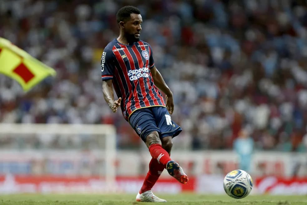 Cicinho é um dos craques do Bahia que está desfalcando a equipe por lesão (Foto: Reprodução/ Internet)