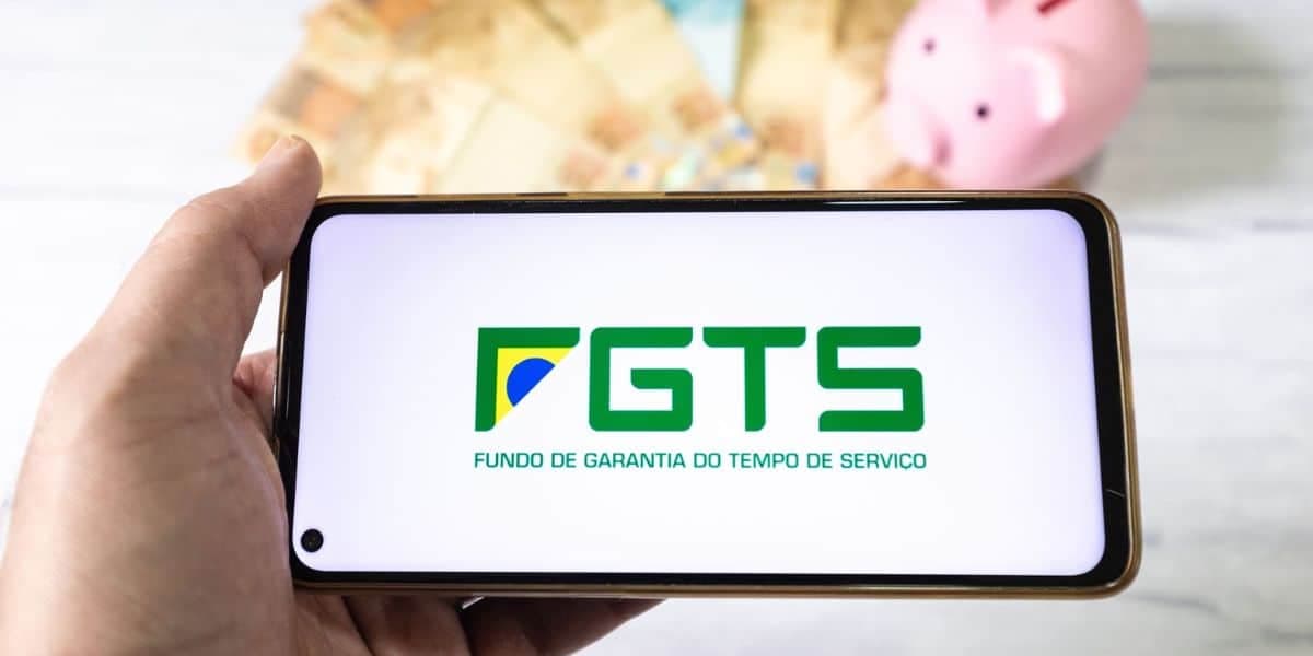 FGTS é responsável por proteger os trabalhadores da demissão sem justa causa (Reprodução: Internet)