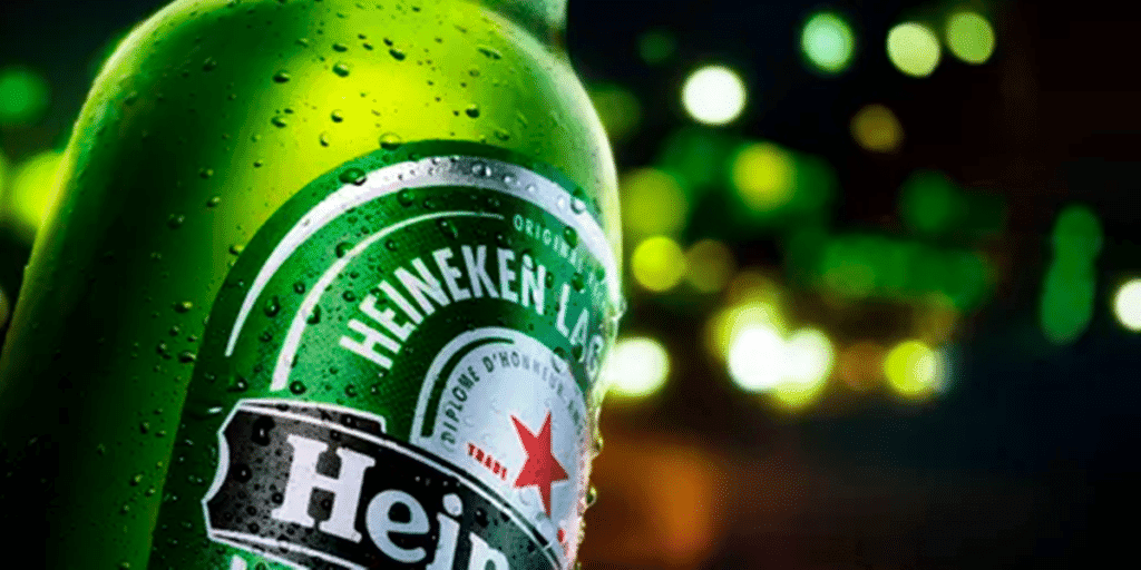 Do céu ao inferno: Heineken é aniquilada por queridinha de brasileiros e despenca entre as 10 mais vendidas