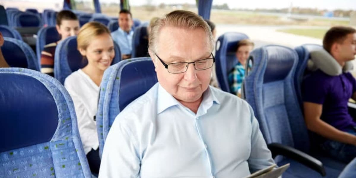 Idosos de baixa renda podem realizar viagens interestaduais de graça (Reprodução: Internet)