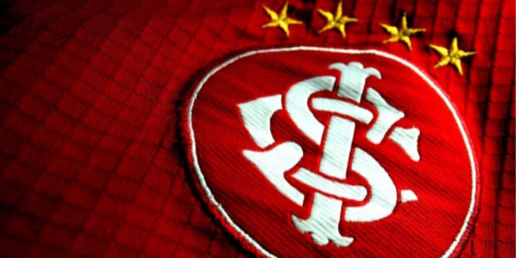 Chegada de volante, chapéu no Flamengo e anúncio de joia da gringa: Inter encaminha contratação de +3 reforços