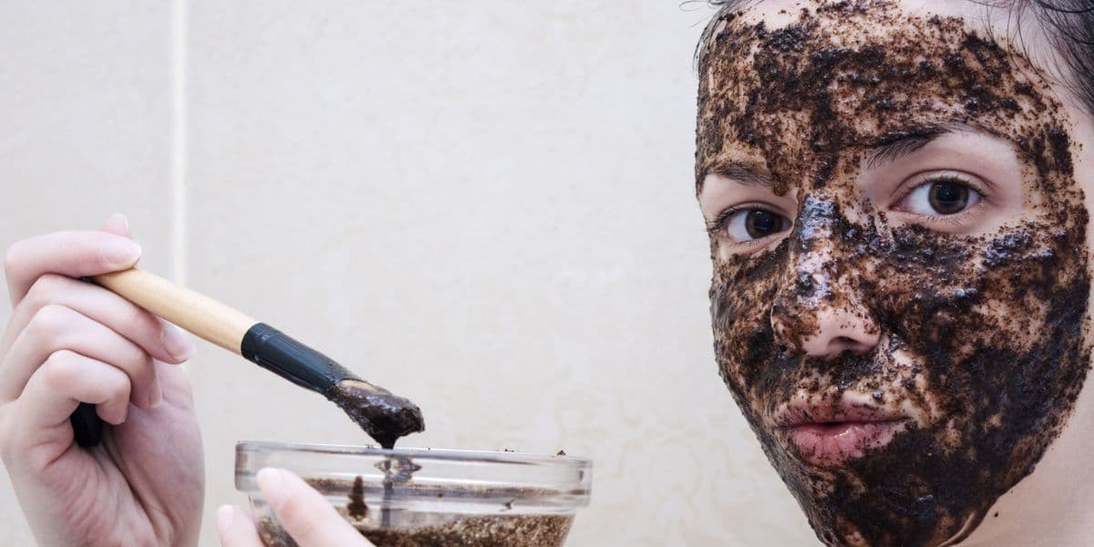 Mistura com café e leita ajuda a acabar com as manchas da pele (Reprodução/Foto: Hub Do Café/Divulgação)