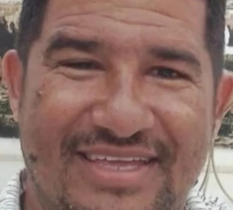Luiz Cleiton Peixoto Almeida, de 47 anos, foi o pastor que morreu em acidente de trânsito — Foto: Reprodução/TV Subaé Luiz Cleiton Peixoto Almeida, de 47 anos, foi o pastor que morreu em acidente de trânsito — Foto: Reprodução/TV Subaé