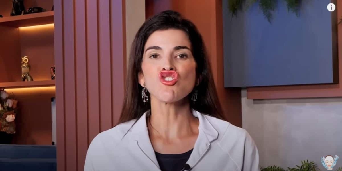 http://tvfoco.uai.com.br/wp-content/uploads/2015/05/Daniela-Mercury.jpg