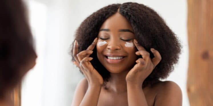 Plástica de graça para sugar as rugas: 3 ingredientes que toda mulher tem na cozinha traz pele de porcelana