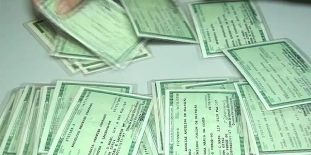 Bloqueio em todos os bancos e no INSS: Lei do novo RG entra em vigor com 3 proibições assustando os brasileiros