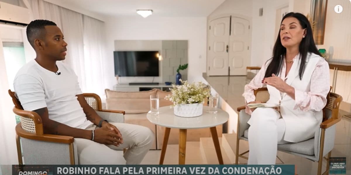 Entrevista de Carolina Ferraz com Robinho (Reprodução: Record)