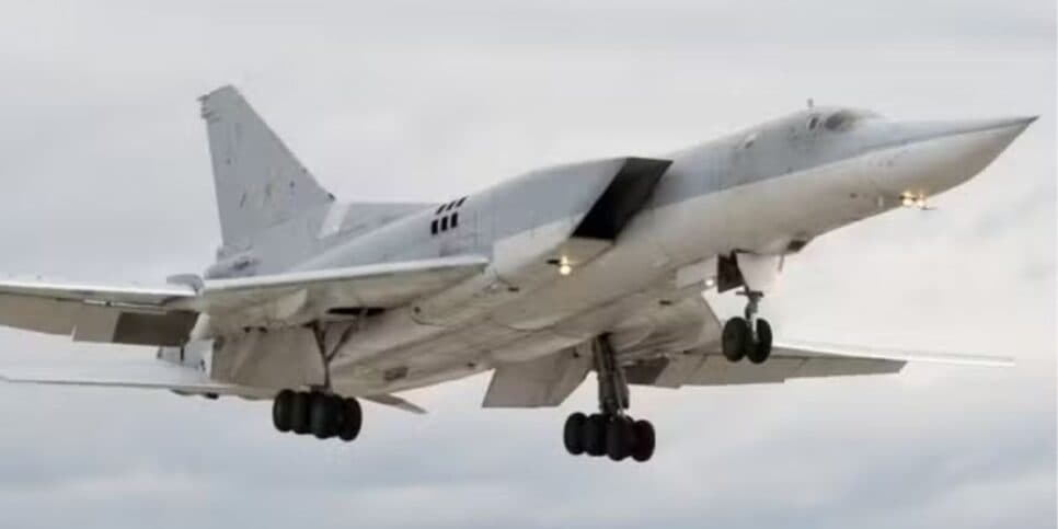 Modelo de aeronave Tu-22М3, da Tupolev (Foto: Reprodução / G1)