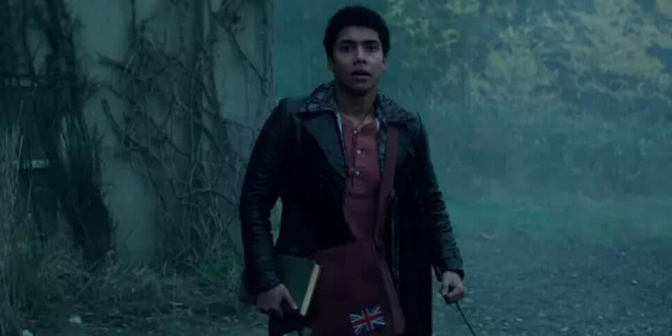 Chance Perdomo como Ambrose Spellman  (Foto: Divulgação)
