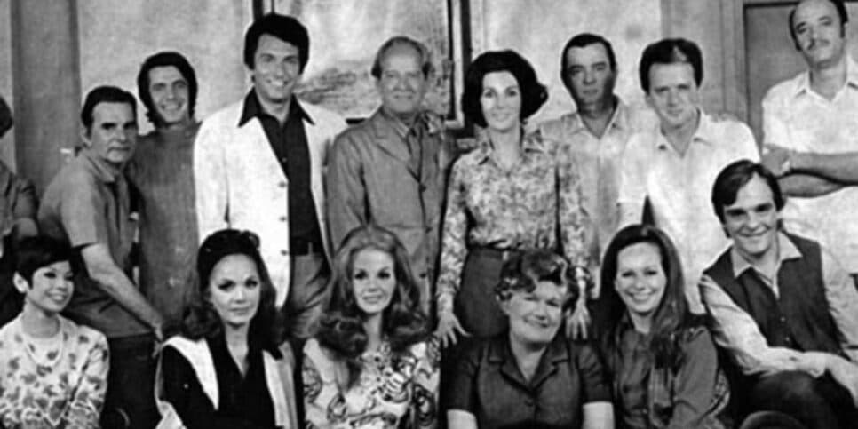 http://tvfoco.uai.com.br/wp-content/uploads/2015/05/Daniela-Mercury.jpg