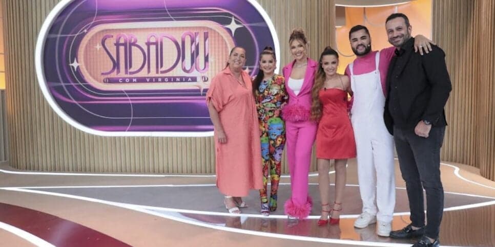 Sabadou com Virginia – Maiara, dupla de Maraísa, “desafia” Leonardo a ver quem bebe mais cachaça e revela ter realizado cirurgia íntima por excesso de pele