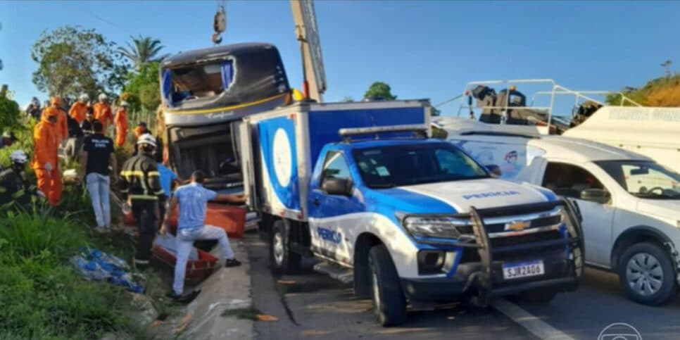 O acidente aconteceu por volta das 4h30 (Reprodução: Globo)